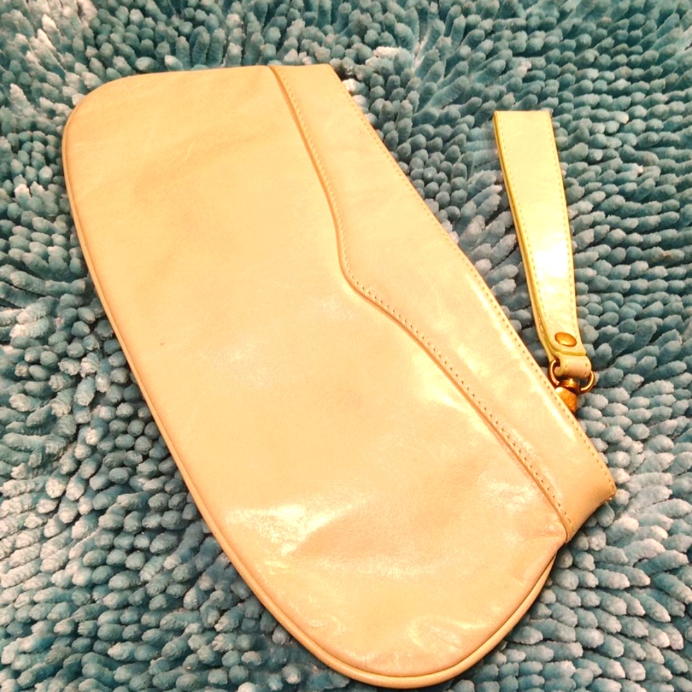 HOBO INTERNATIONAL WRISTLETS